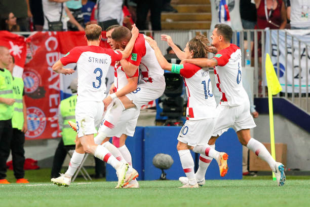 她不仅在防 她不仅在防